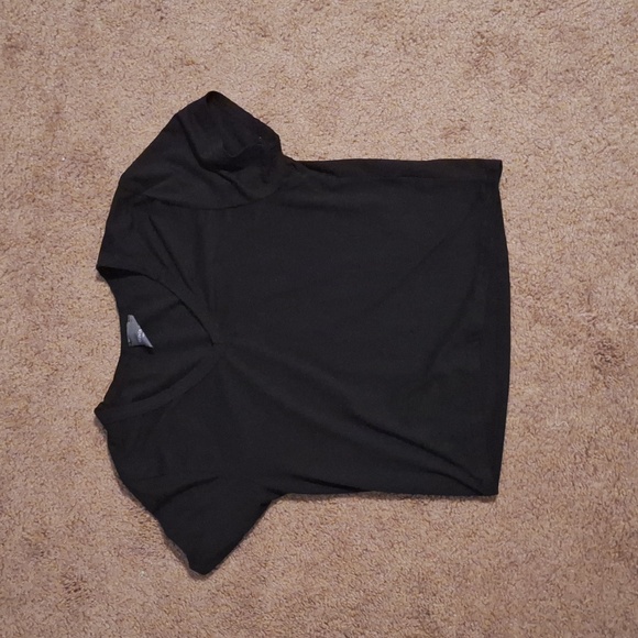 Black crop top, v-neck - Picture 1 of 1